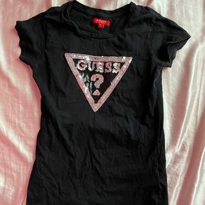 A juniors GUESS T-shirt